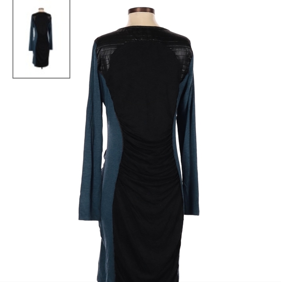 Anvrdie Long Sleeve 2 tone. Front zipper. Crunchy sides. - Picture 6 of 10